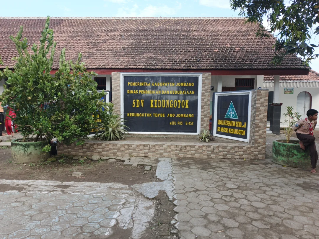 Plang / Papan Nama